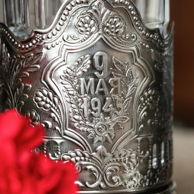 Подстаканник «9 мая» никелированный с чернением со стаканом